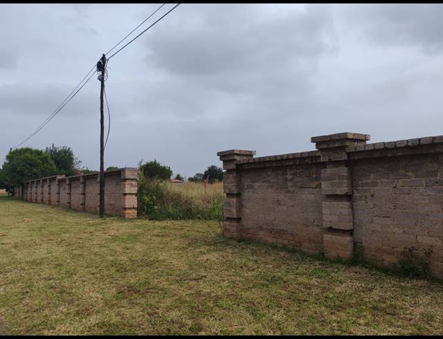 1,930M² VACANT LAND FOR SALE IN THREE RIVERS EAST